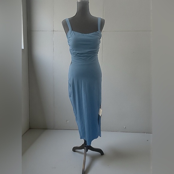 Halara NWT Ruched lace up backless bodycon midi dress M - Picture 2 of 8